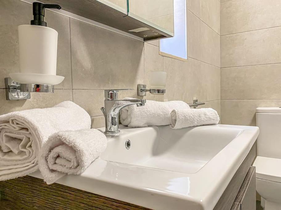 Designer Duplex Penthouse In Floriana Daire Dış mekan fotoğraf