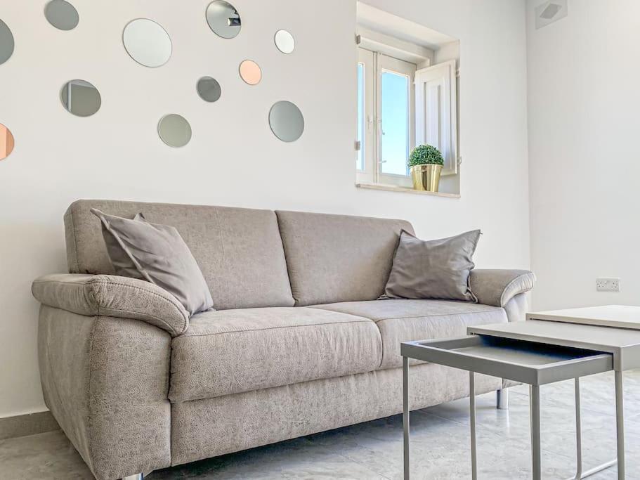 Designer Duplex Penthouse In Floriana Daire Dış mekan fotoğraf